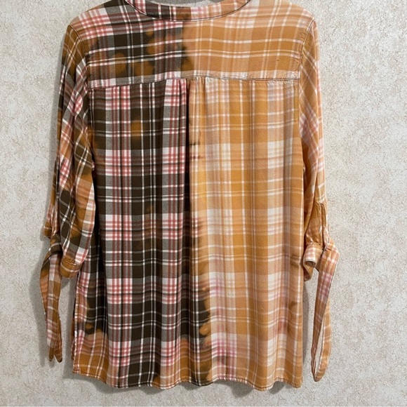 Bleach dipped, summer plaid with tie up 3/4 length sleeves. - Picture 3 of 5